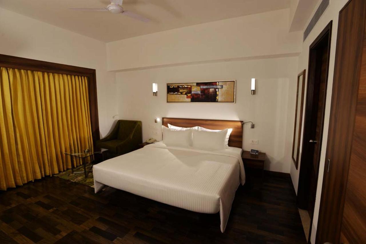 Lemon Tree Hotel Coimbatore Extérieur photo
